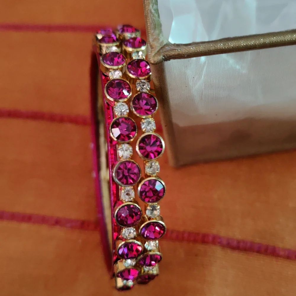 Bangles New - Picture 1 of 3
